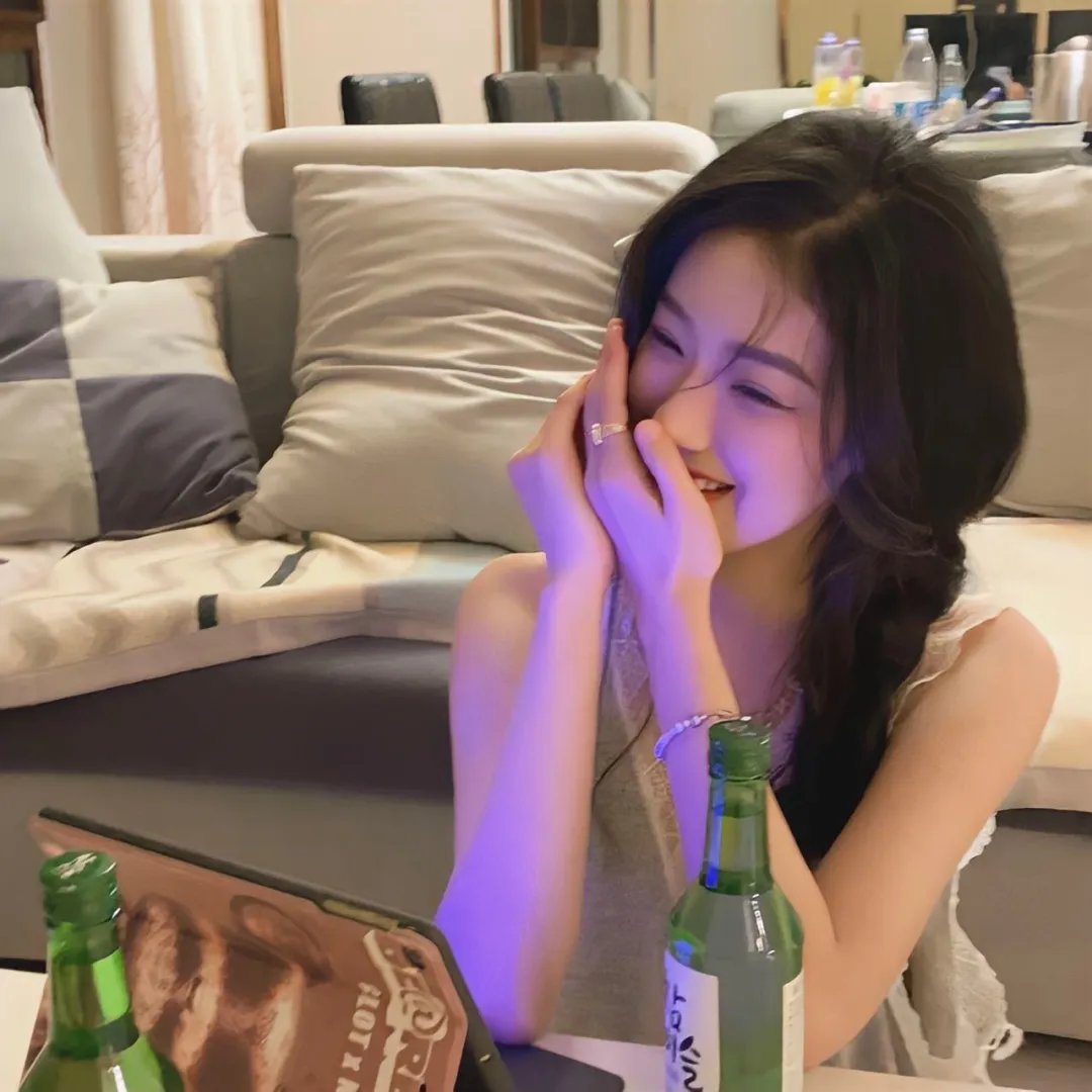 女孩爱跑步